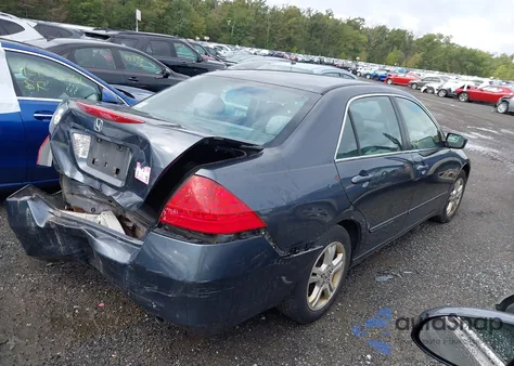 2006 Honda Accord 2.4 Se z USA, uszkodzony, nr VIN 1HGCM56346A152805